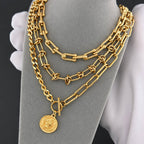 Golden Knot Chain